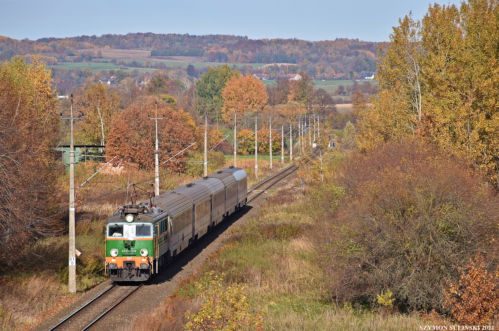 EP07-376 na tle Wysoczyzny Elbląskiej