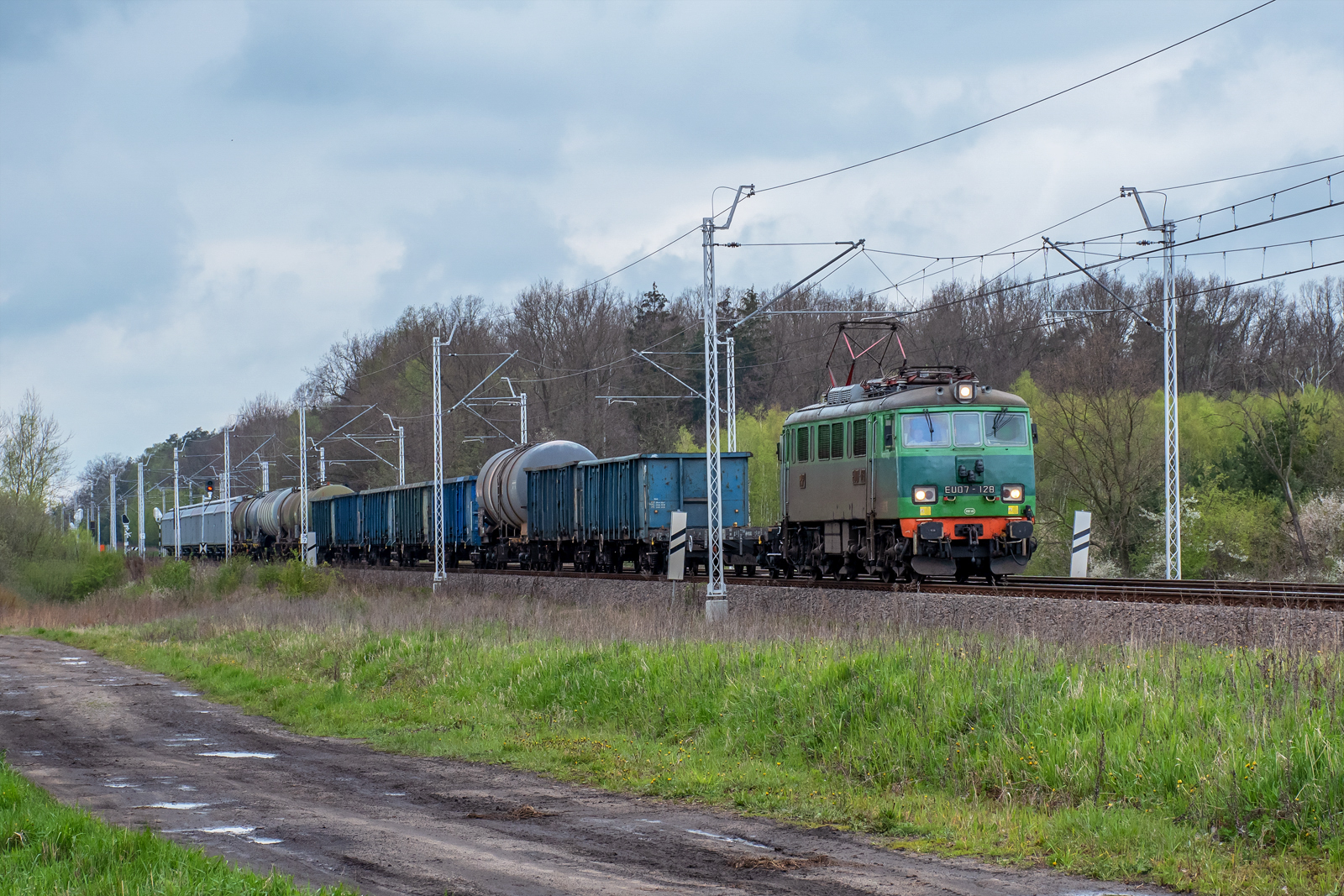 Rozbiórka z EU07-128