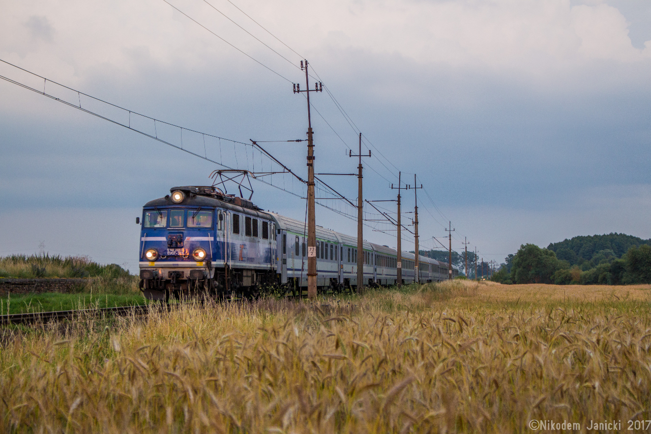 Uciekając ku słońcu