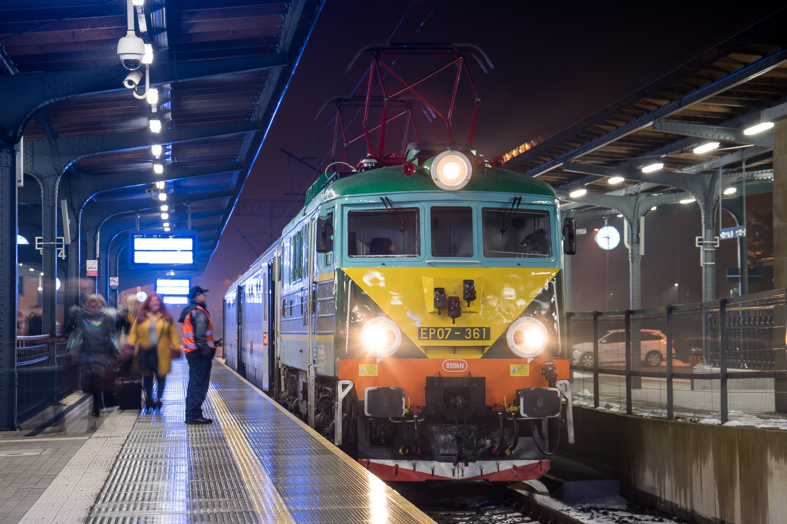 Siódemka zatrzymana w czasie