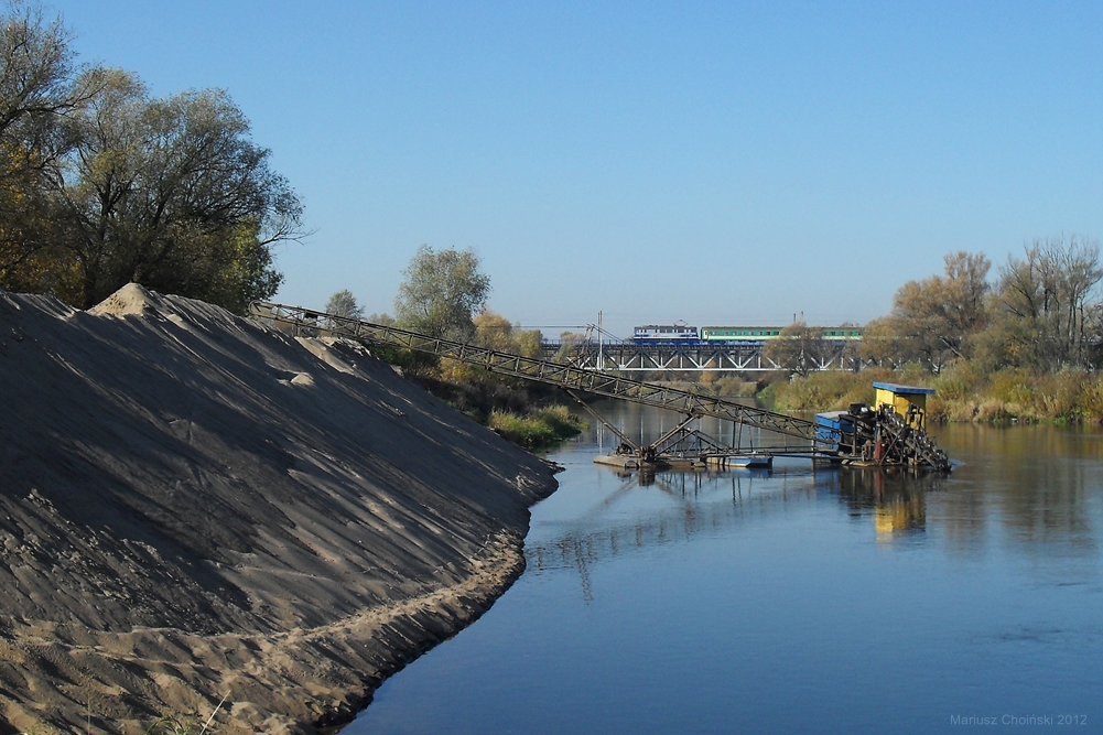 Rzeka zabiera, rzeka oddaje