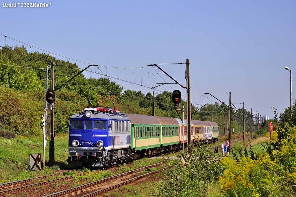 EP07-1066 z TLK "Pogoń"