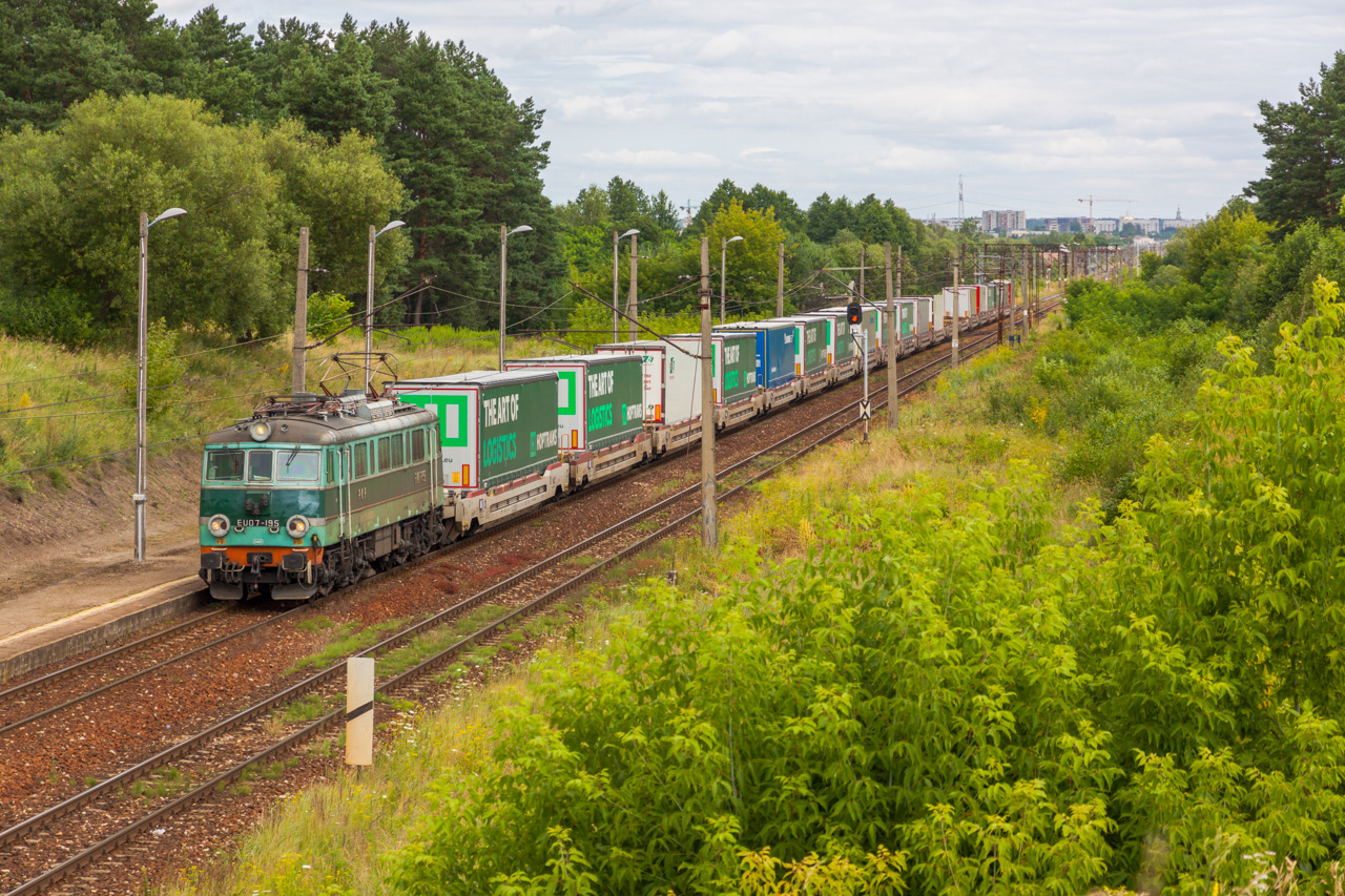 Siódemka z naczepami