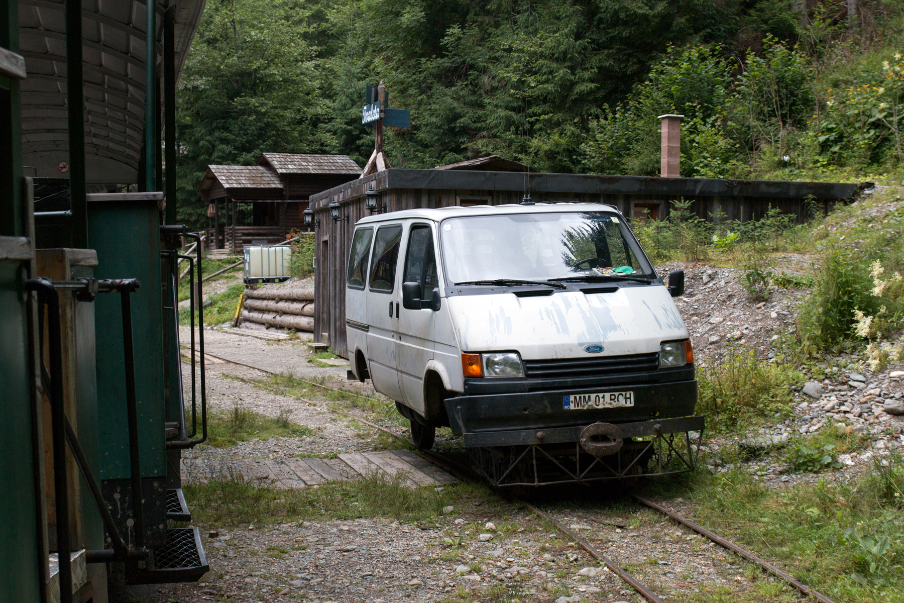 Transit przy toalecie