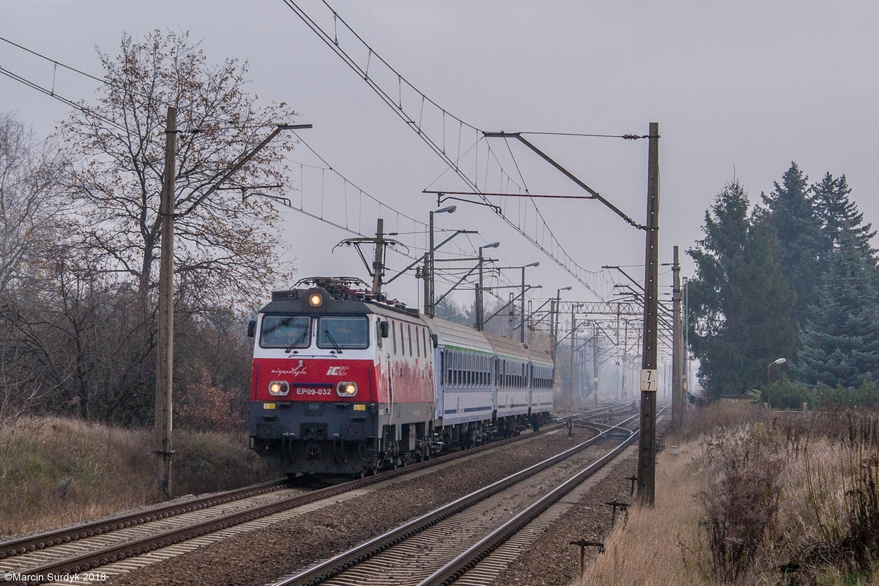 Biało-czerwona "Warta"