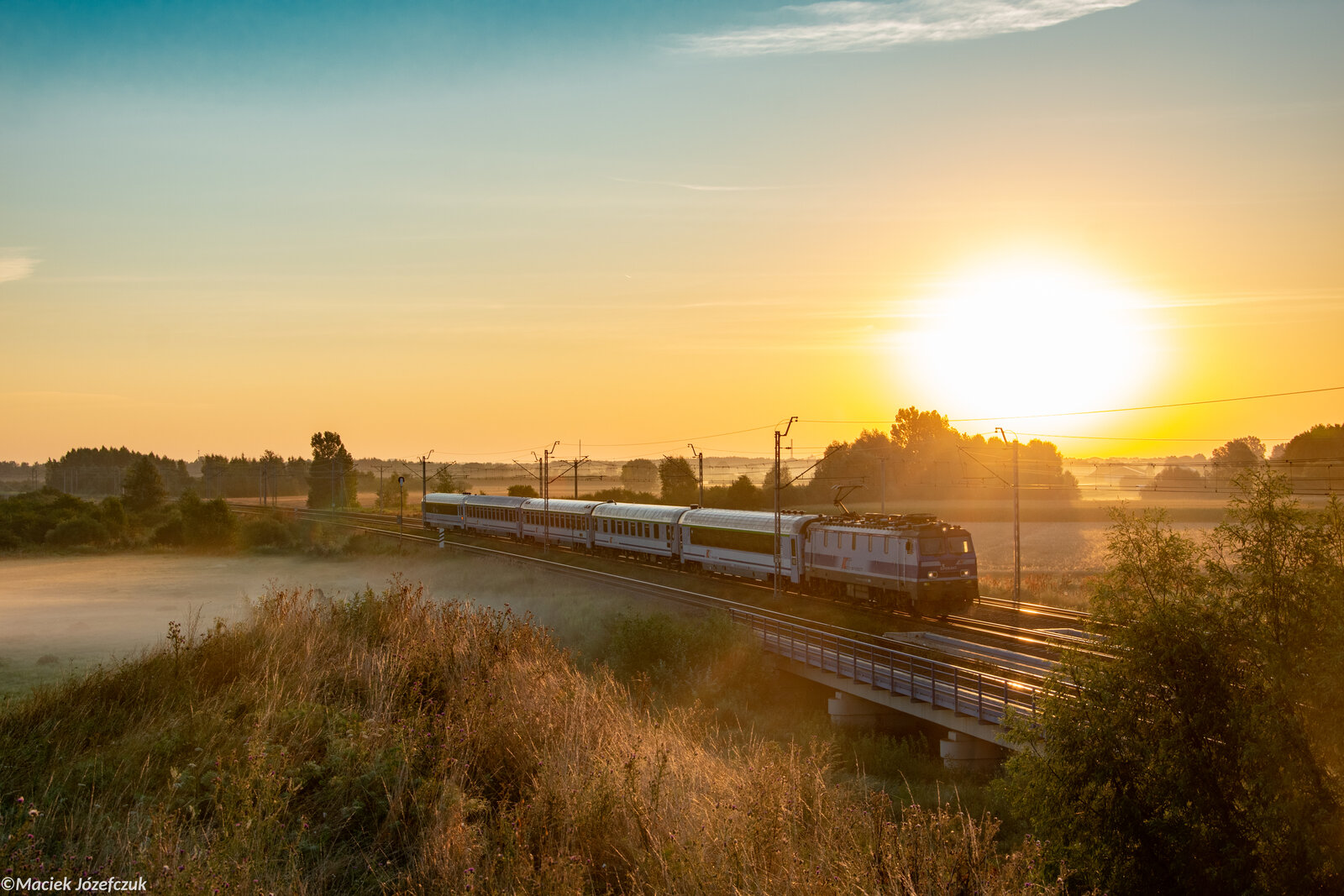 Dziewiątka wczesnym rankiem
