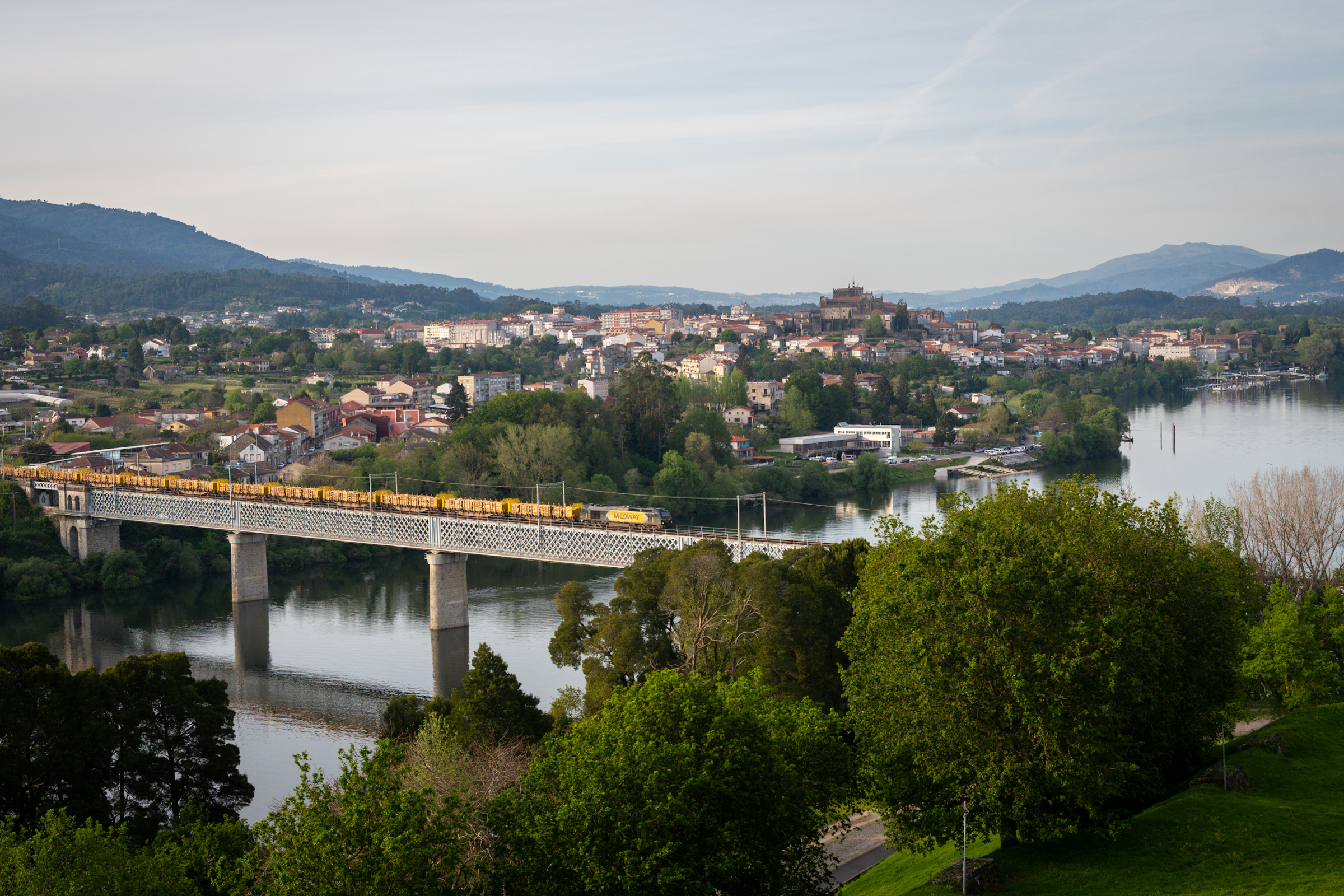 Most czasoprzestrzenny