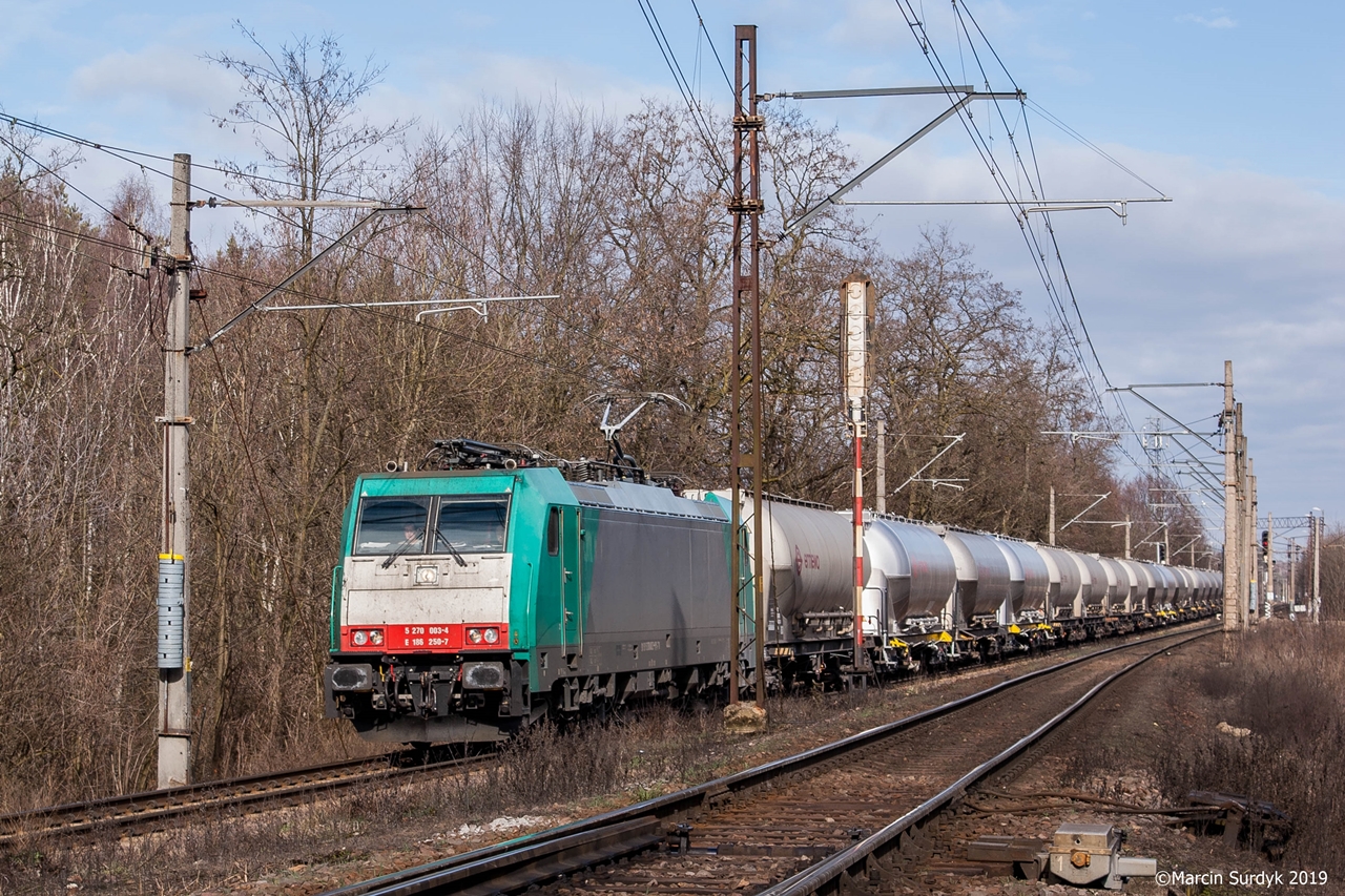 Traxx i jego srebrne cygara