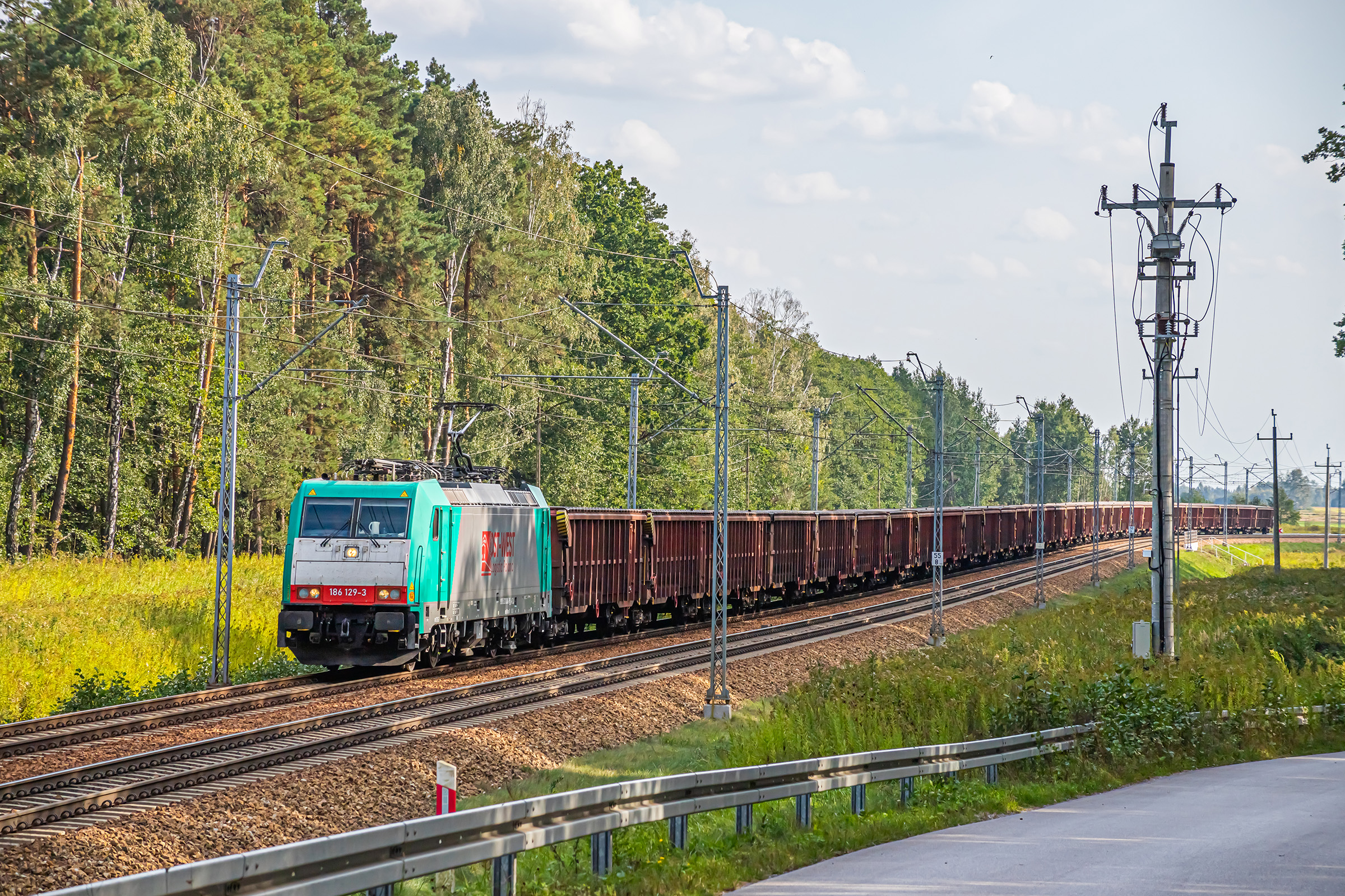 Traxx na wjeździe do Pilawy