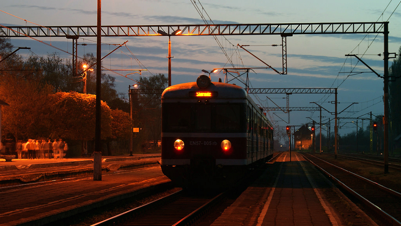 WIOSNA WIECZOROW¡ POR¡