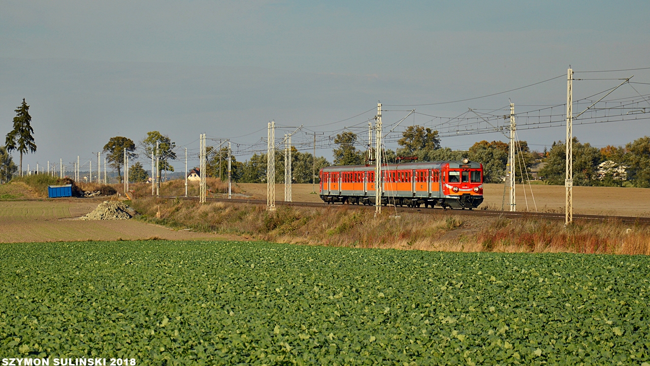 EN57-1280 na szlaku Górki - Subkowy