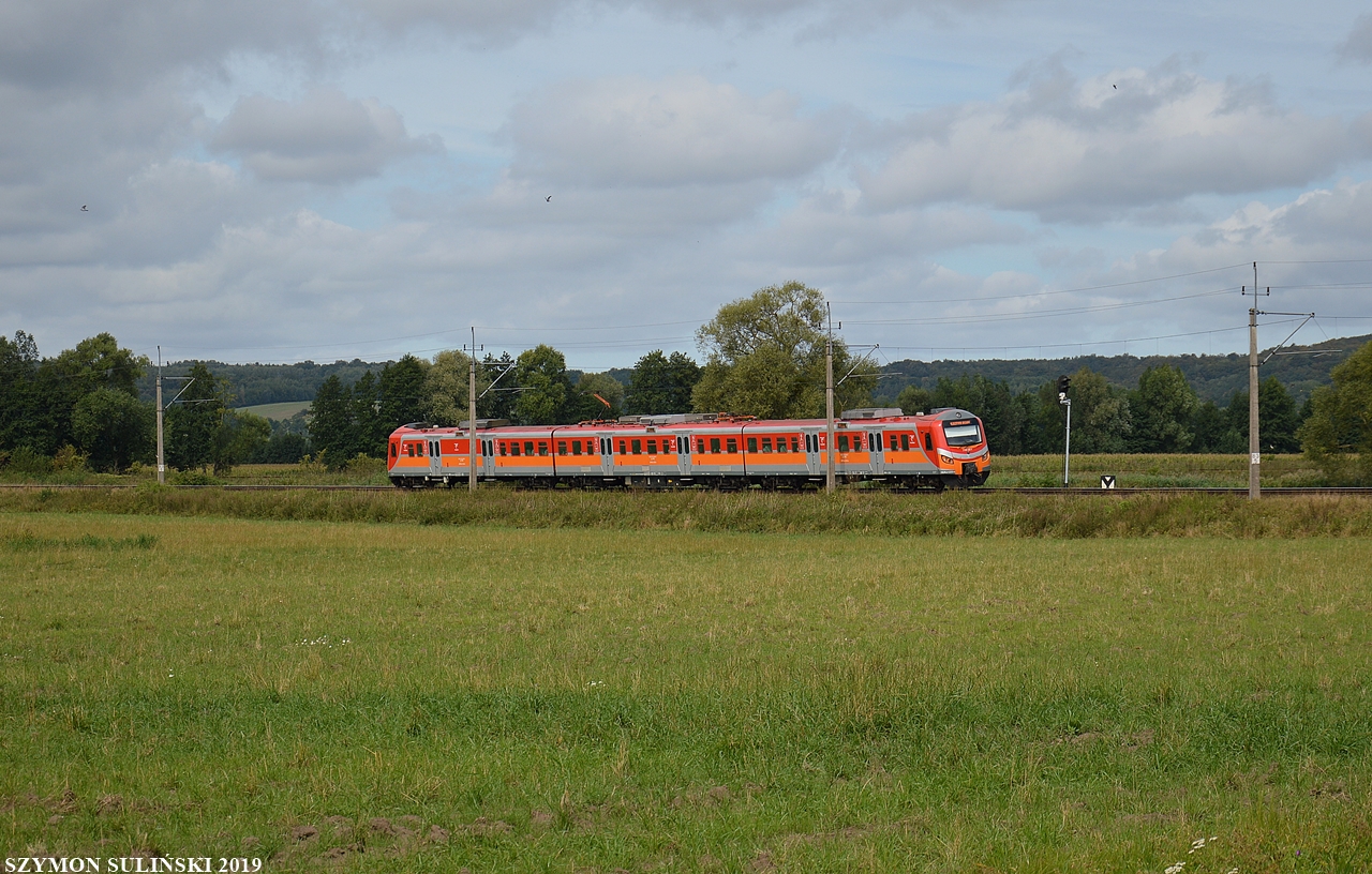 EN57ALd-2223 opuszcza Bogaczewo