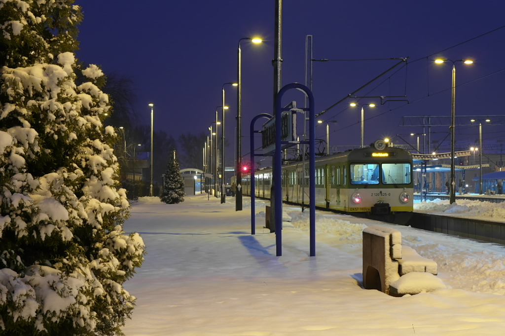 Mińsk Mazowiecki- Peron 1, EN57-1901