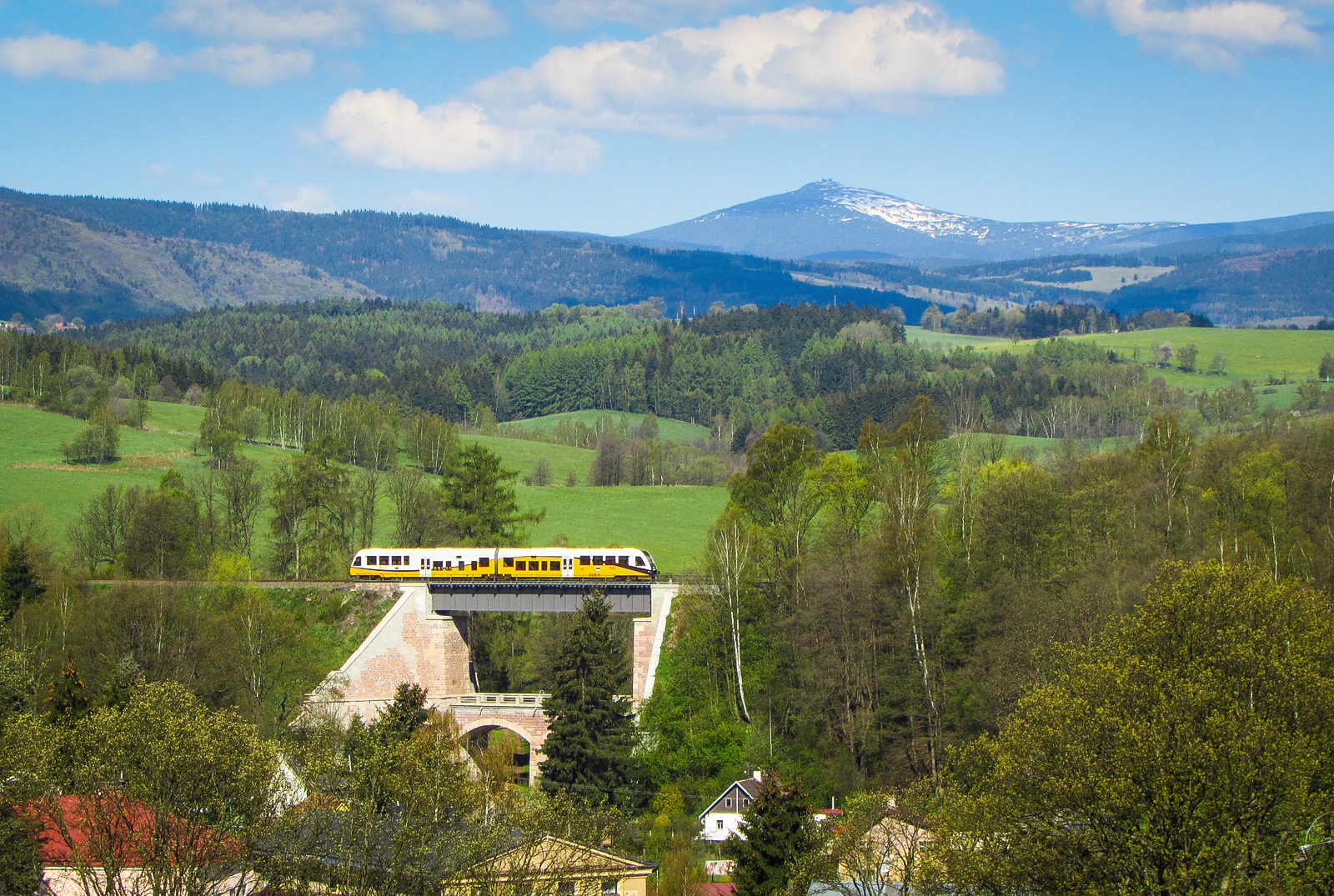 30 metrów nad ziemią w obliczu Śnieżki