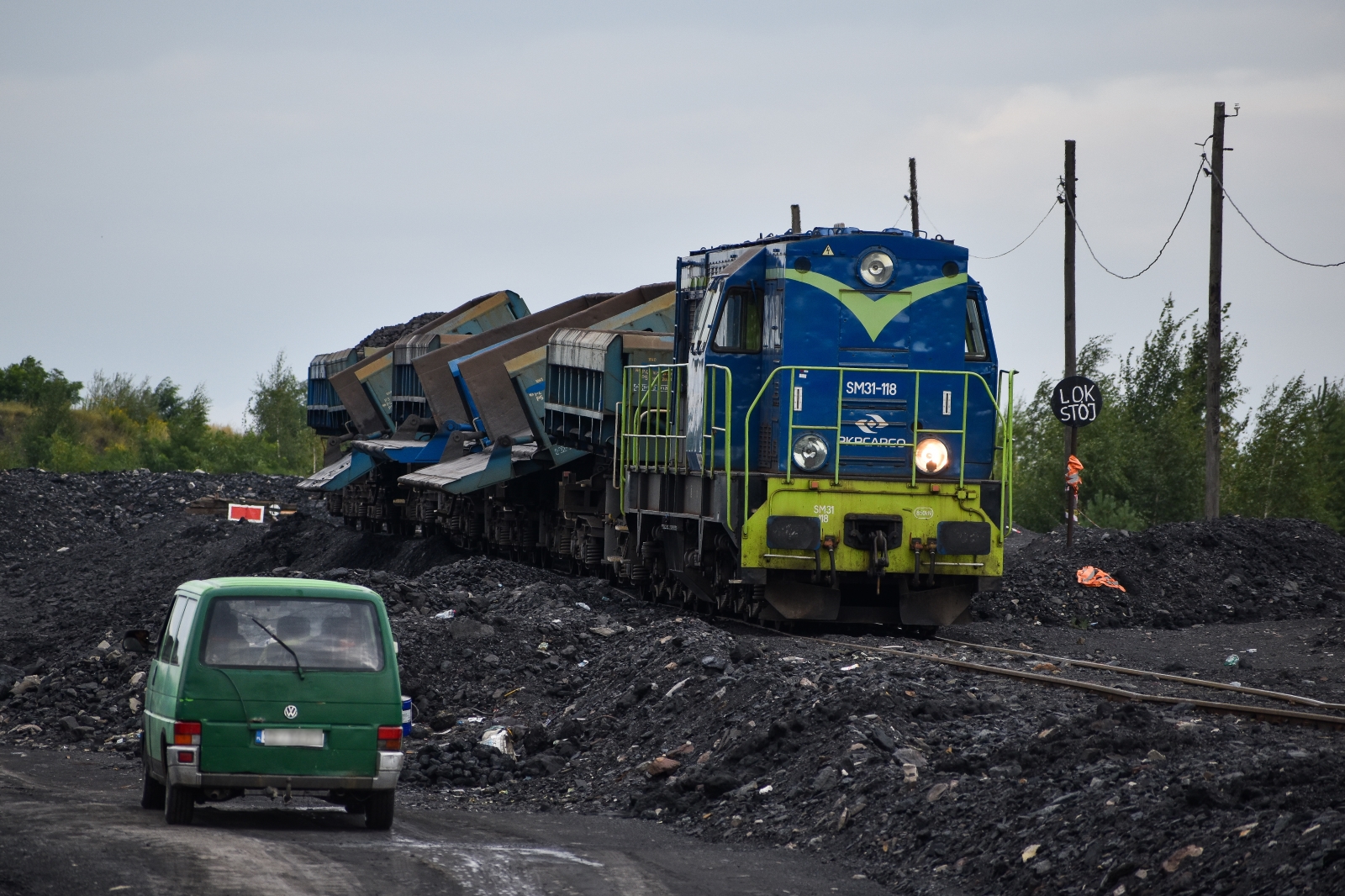 Trumna i das auto na księżycu
