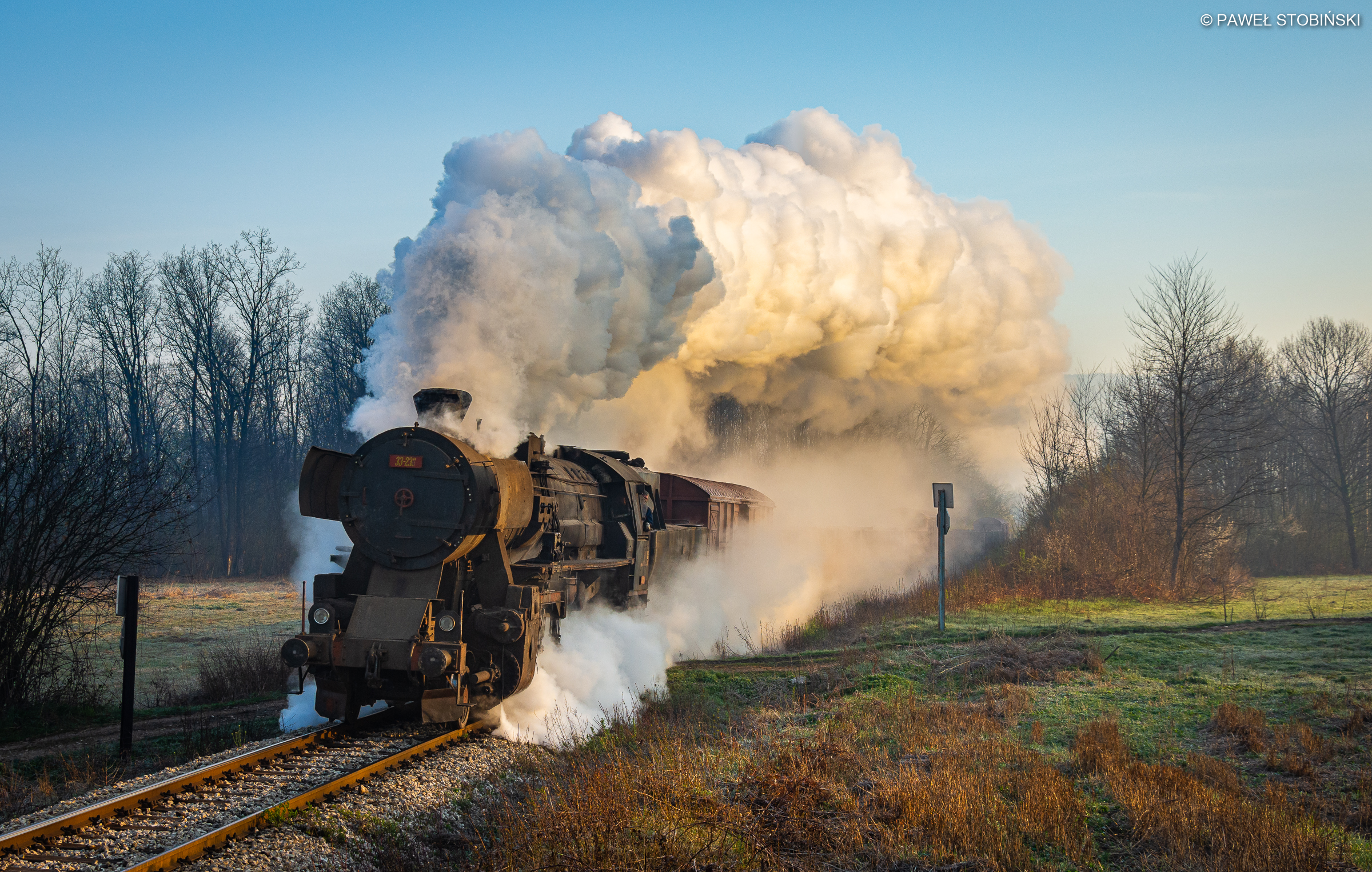 Pełną parą o poranku