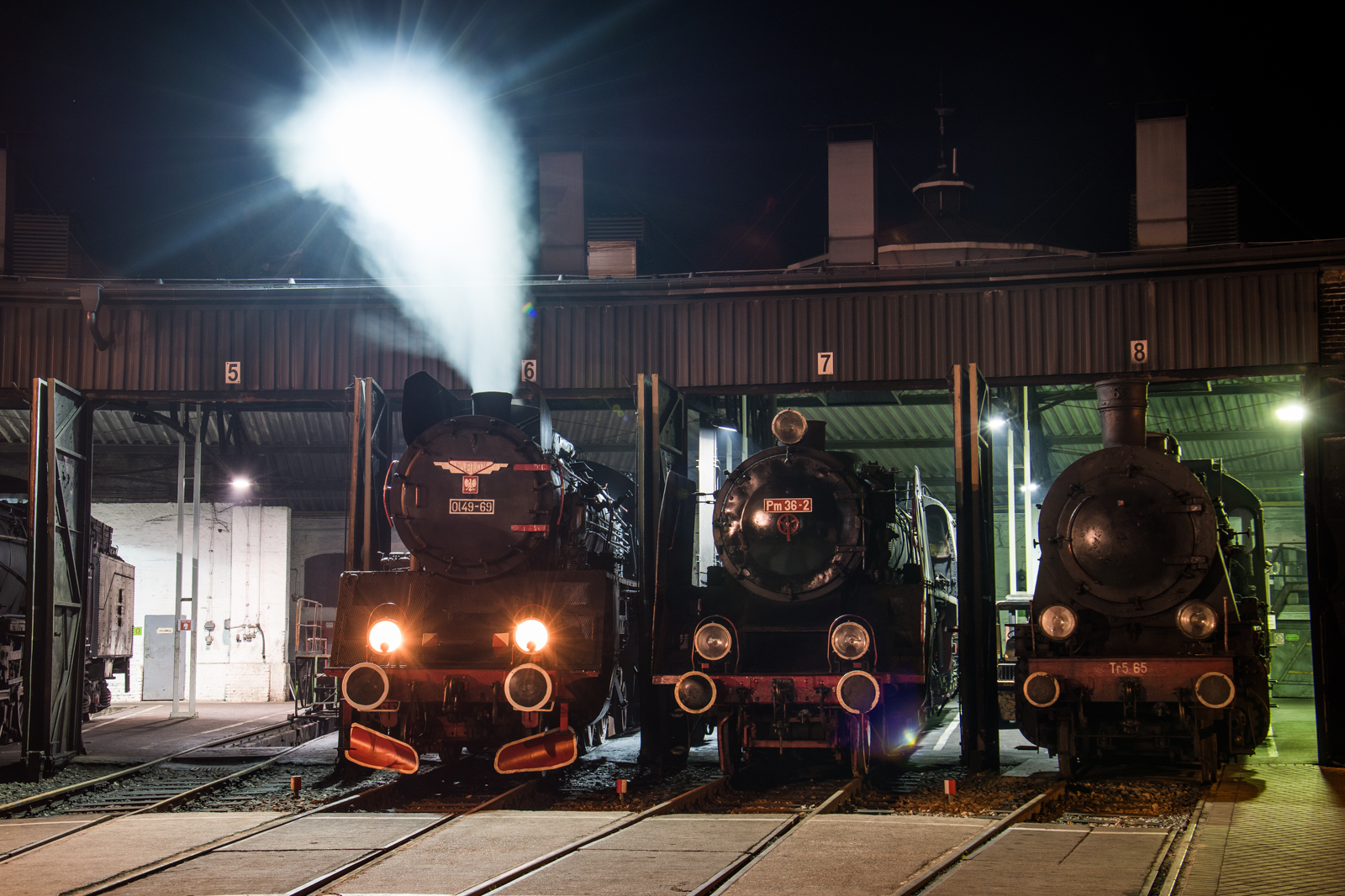 Noc w parowozowni
