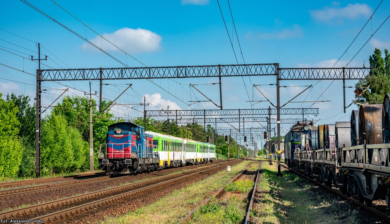 VT'ki w drodze na naprawę.