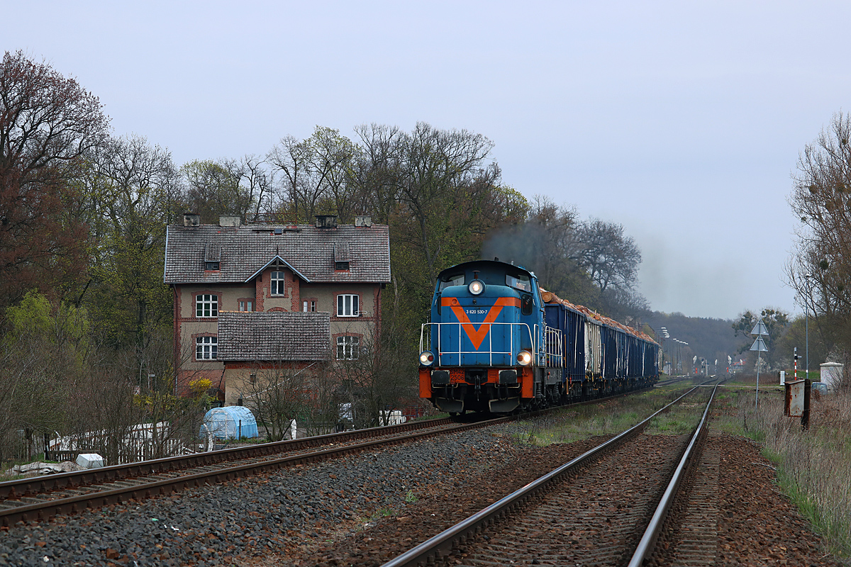 SM42-2506 z drewnem z Nowin