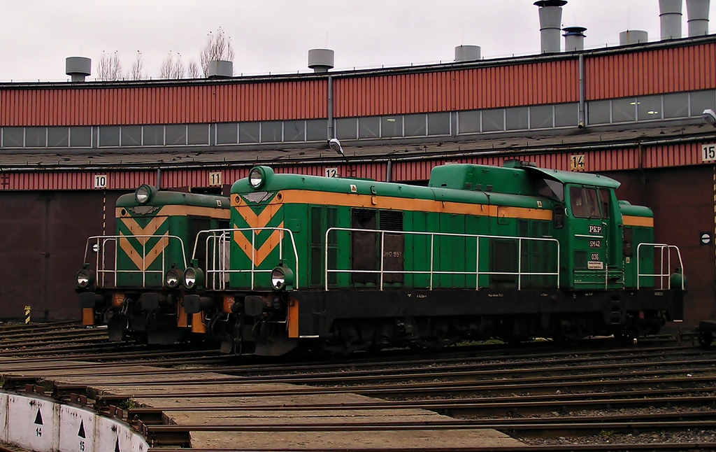 Dwie zielone SM42...