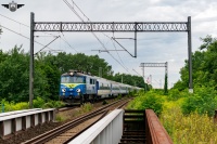 Cargowiec na czele TLK